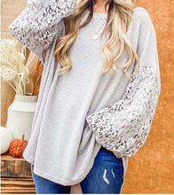 Load image into Gallery viewer, Floral Lace Balloon Sleeve Top
