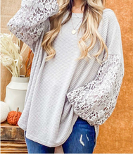 Load image into Gallery viewer, Floral Lace Balloon Sleeve Top