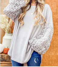 Load image into Gallery viewer, Floral Lace Balloon Sleeve Top